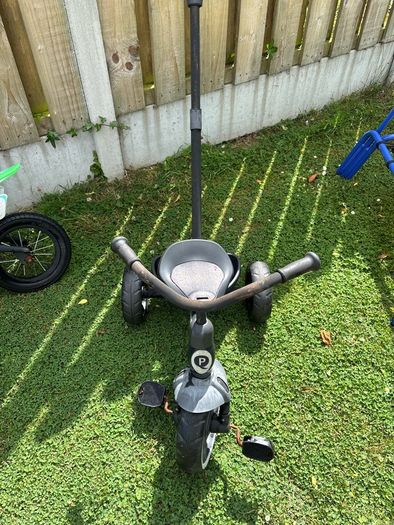 QPlay Elite Pro 2-in-1 Trike with Push Bar Black