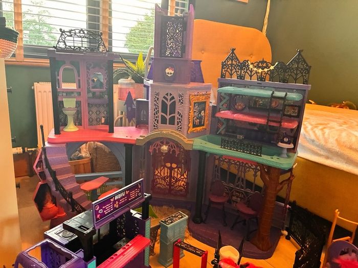 Monster High School
