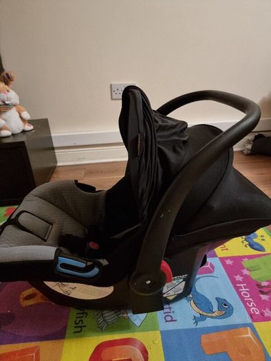 Newborn baby car seats