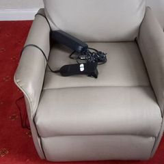 Electric reclining chair
