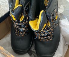 work boots steel cap..