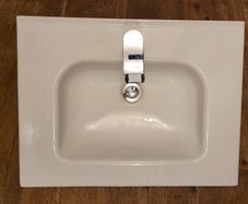 Sink / wash hand basin