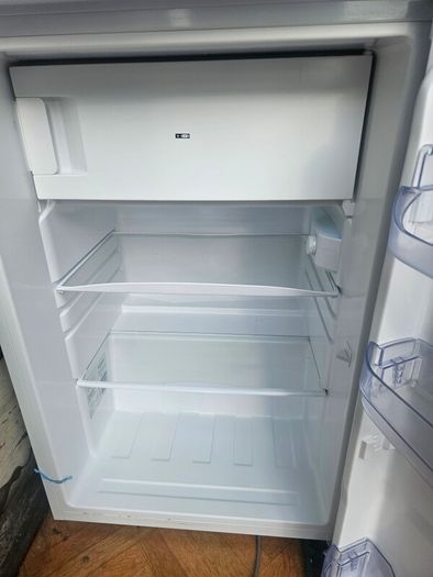 undercounter fridge