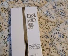 alyssa ashley white musk perfume