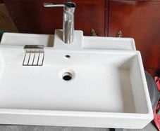 Bathroom sink
