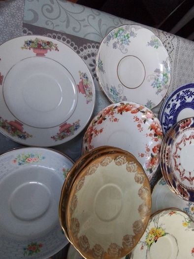 Mixed collection of china saucers