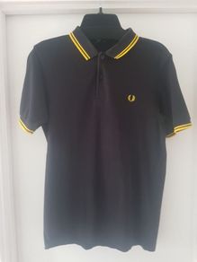 Fred Perry black teeshirt