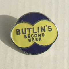 BUTLINS SECOND WEEK (Butlin's holiday camps) - resident camper's enamel badge (1960's) [B]
