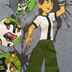 Grey T-shirt. Age 6-7