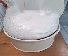 Ceramic Hen Egg Container