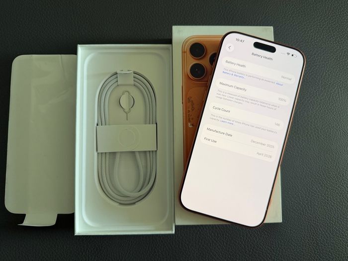 iphone 17 Pro Max 512GB(IRISH MODEL) Used Grade A+ Mint as New Apple Warranty Till April 2027 Free Phone Cover and Screen Protector RECEIPT