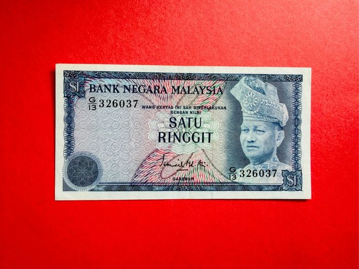Malaysia  1 Ringgit. 1972  Pick. 13a ( Uncirculated).
