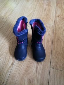Girls shoes