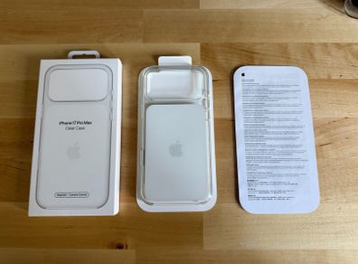 Official Apple Clear Case - iPhone 17 Pro Max - MagSafe + Camera Control