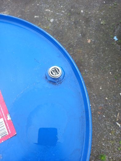 Steel oil barrel