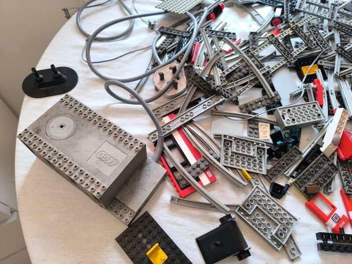 Vintage 80s Lego Bundle