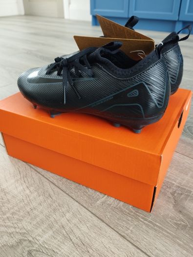 Nike Kids Football Boots UK Size 2