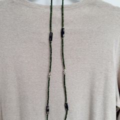 Dark green necklace