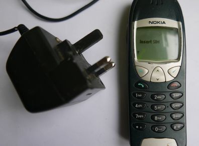 Nokia 6210 Vintage Mobile Phone