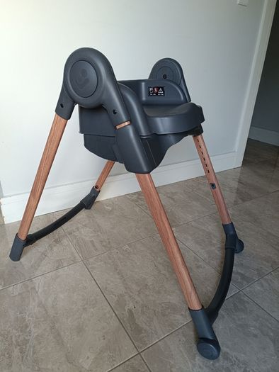 Maxi-Cosi Minla Plus High Chair + 2 New Tray Covers