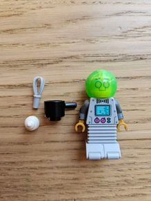 lego col26-9 robot butler  series 26