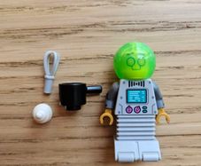 lego col26-9 robot butler  series 26
