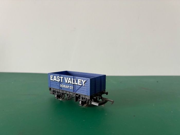Hornby 7 plank mineral wagon H652