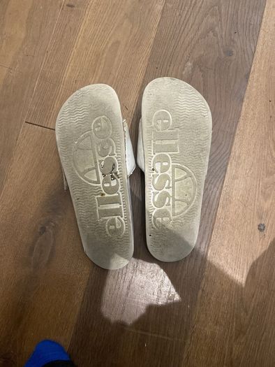 Ellesse sliders
