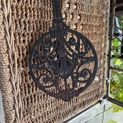 Trivet