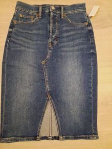 brand new Gap Denim skirt size XS