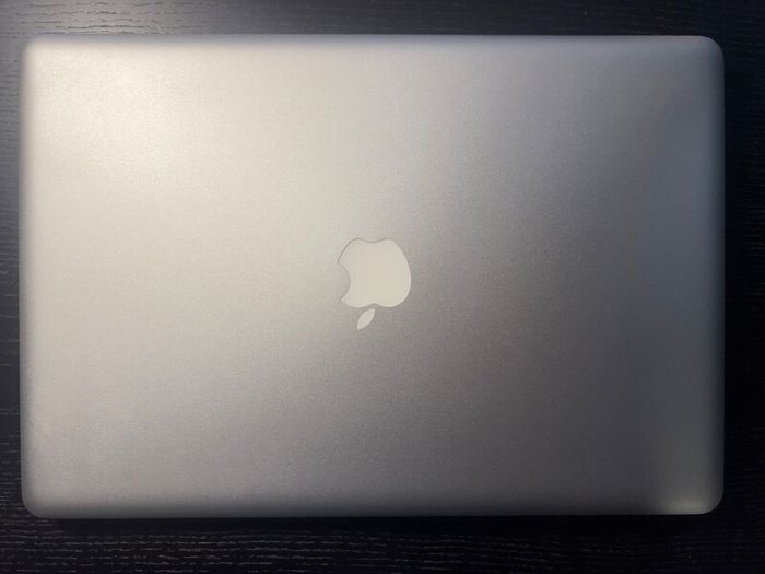 Apple Macbook Pro Early 2011 15-inch, Quad Core I7 16gb ram 1TB Ms Office Logic Pro Final Cut