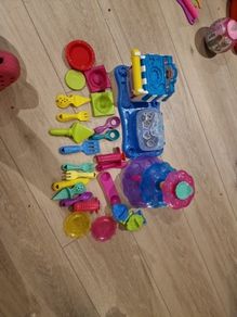 play doh bakery and cupcake sets
