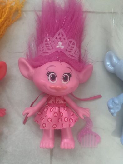 Poppy Troll and friends