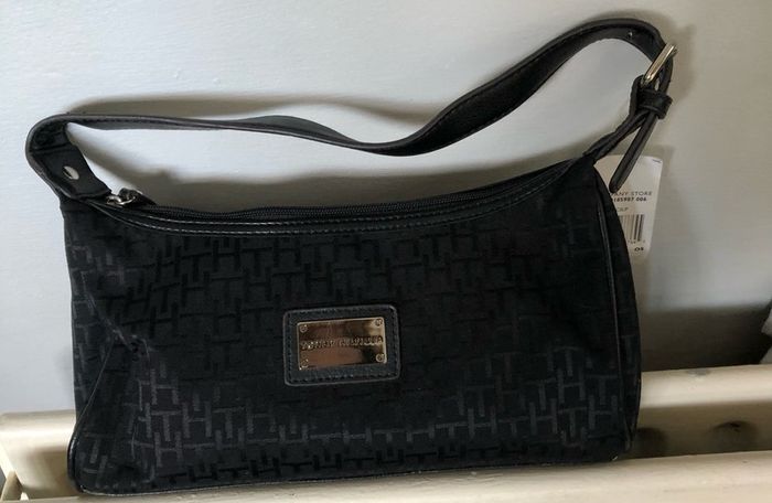 tommy hilfiger bag
