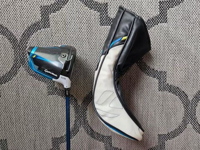 Taylormade Sim2 driver, 10.5 regular shaft RH