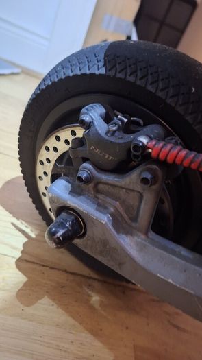 E Scooter: 2025 Inner City Grafter Dual Motor Scooter.  2400w In Dual Mode. Comes With Warranty And Original Fast Charger, + More Extras. Had Very Little Use Scooter Is Mint. Very Powerful Scooter. WOULD TRADE FOR A GOOD KUKIRIN G3 PRO OR A FRESH G2 MASTE