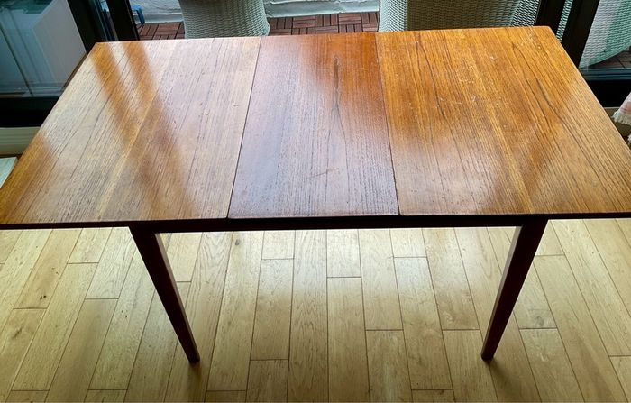 Mid-Century Extendable Table