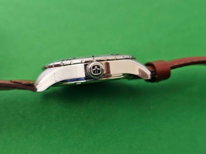 Vintage Swiss Made Wenger Swiss Army Quartz watch