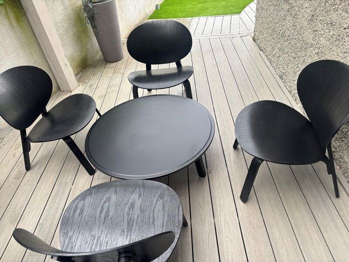 Coffee Table & Chairs