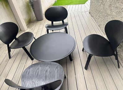 Coffee Table & Chairs