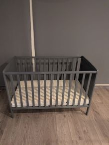 baby cot