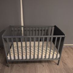 baby cot