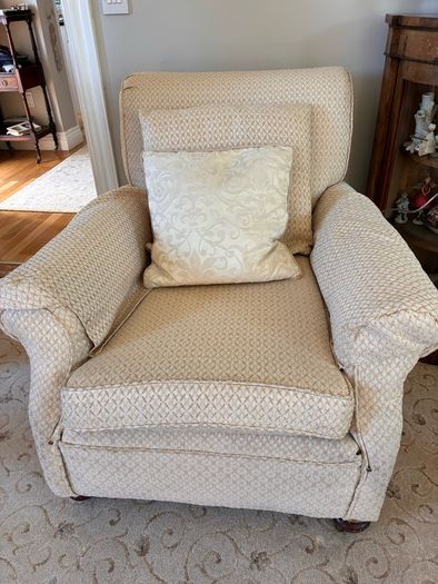 2 seater couch & 2 matching armchairs