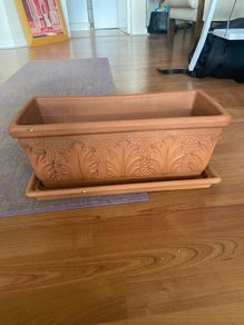 Flower pot