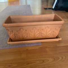 Flower pot