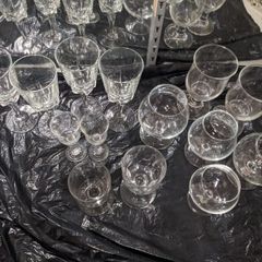 Mixture of 14 drinking glasses