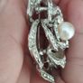 Vintage beautiful rose brooch. Image 2