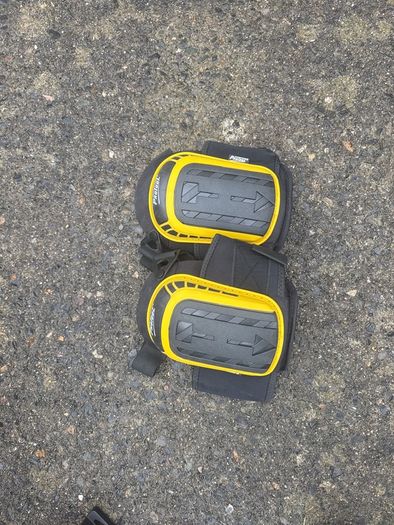 kneepads