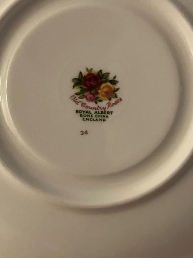 Royal Albert Old Contry Roses