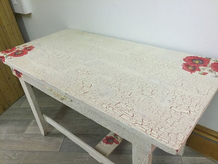 Upcycled crackled poppy table